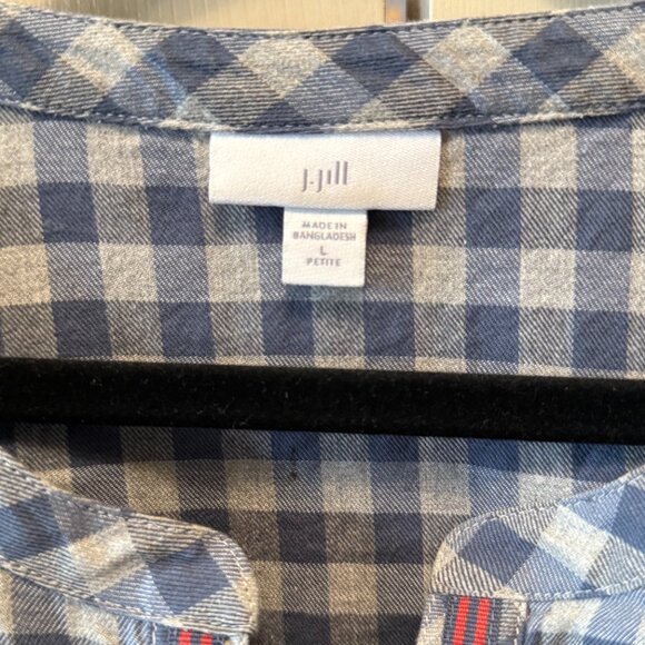J. Jill Gingham Top with Buttons - Picture 4 of 5